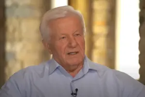 Плівки Мельниченка. Ексспікер Мороз назвав політика, який врятував Кучму 