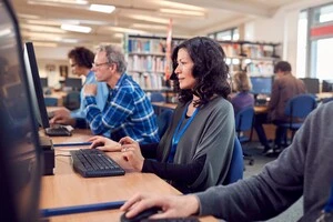 Українці можуть безкоштовно перевчитися на нову професію: як це зробити