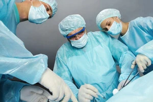 У Києві пройшла операція з видалення частини хірургів