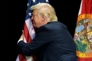 Трамп ухвалив нове рішення щодо американського прапора