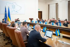 Оновлено порядок перетину кордону, зупинено просування росіян. Головне за 26 серпня