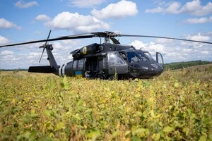 Американський тактичний багатоцільовий вертоліт UH-60 Black Hawk