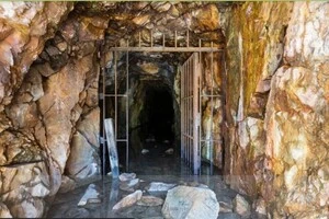 Знайдено воду віком 2 мільярди років: що вона «розповіла» про Землю