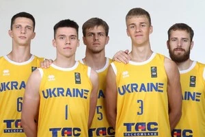 Вигравши два матчі на груповому етапі, українці гарантували собі перемогу в групі та вихід до фіналу стопу