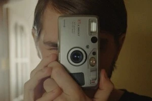 Покоління зумерів відроджує «мильниці»: чому молодь обирає старі фотокамери