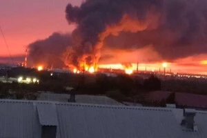 Пожежа на одному з російських НПЗ
