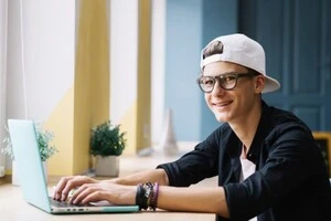 Зумери відмовляються від традиційної кар'єри