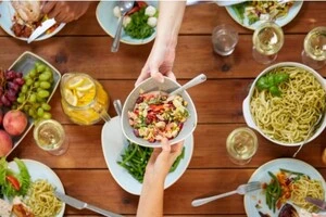 Як вечеряти, аби отримати довголіття: поради дієтологів