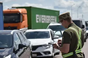 Зеленський сказав, що наразі не спостерігається масових виїздів з України 18-22-річних хлопців