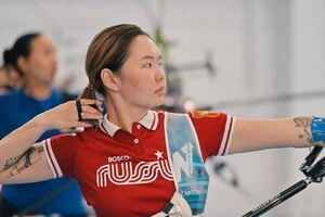 Україна вимагає відсторонити від чемпіонату світу російську лучницю, яка незаконно їздила в Крим