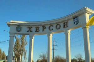 Росія обстріляла з артилерії центр Херсона: є поранені