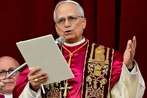 Настав час для тих, хто несе відповідальність, відмовитися від логіки зброї та обрати шлях переговорів, сказав Папа