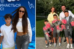 Ксенія Мішина та Григорій Решетнік позували зі своїми синами