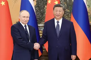 Китай готовий підтримувати тісні контакти на високому рівні з РФ