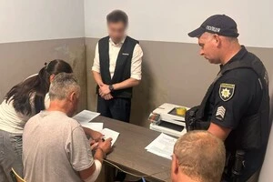 53-річному чоловіку, який відкрив вогонь по батькові та сину, загрожує довічне увʼязнення