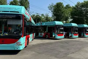 Удар по Хмельницькому: є багато пошкоджень, громадський транспорт курсуватиме з відхиленнями