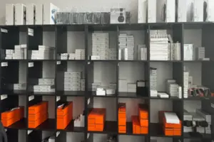 Перед судом постануть пʼять підприємців, які продавали підроблену техніку відомого бренду