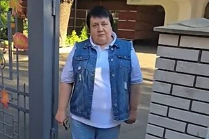 Директорка столичної гімназії №109 Віталія Полякова влаштувала перевірку форми на вході до закладу