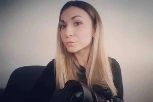 Раніше, у серпні, президент України посмертно нагородив Вікторію Рощину Орденом Свободи за її громадянську мужність та патріотизм