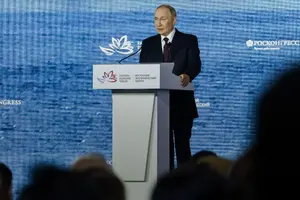 Путін розповів, що довело Януковича до сліз (відео)