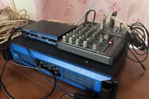 Якщо пів школи має доступ до апаратури, то я думаю, що це хтось зробив спеціально – сільський голова 