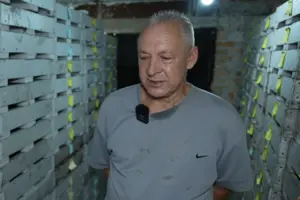 У Запоріжжі подружжя заробляє на черв’яках