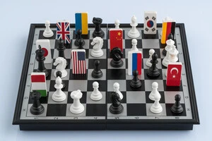 Оси зла и добра не существует