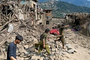 Таліби заборонили рятувати жінок під час землетрусу в Афганістані