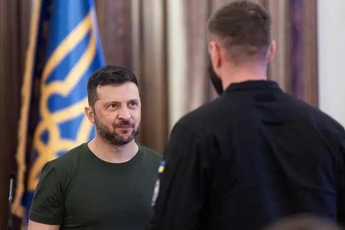 Зеленський відзначив розвідників державними нагородами (відео)