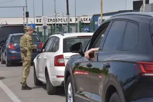 Нардепа вразила відповідь ДПСУ про статистику виїзду за кордон чоловіків 18-22 років