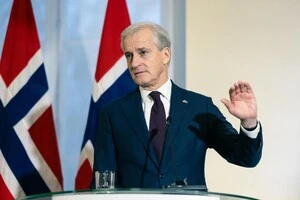 Партія на чолі з прем’єр-міністром Йонасом Гар Стьоре залишається найбільшою політичною силою країни