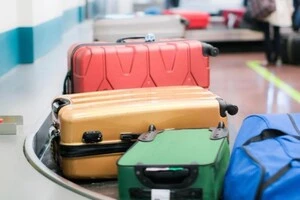 Валізи часто у аеропортах часто руйнуються