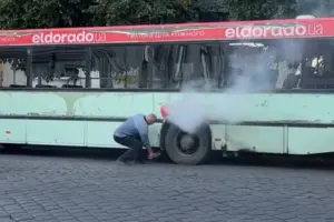 У Чернівцях під час руху спалахнула маршрутка