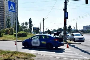 У Києві таксист збив на пішохідному переході 89-річну жінку у її день народження