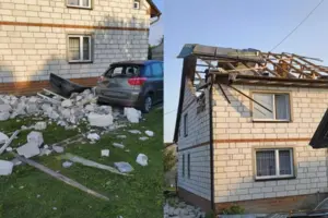 Наслідки падіння ворожого безпілотника на житловий будинок