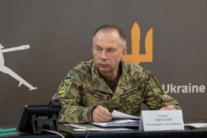 За словами Сирського, ворог продовжує адаптуватися