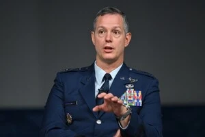 Генерал НАТО: Пілоти не повинні думати про вартість ракет, захищаючи громадян