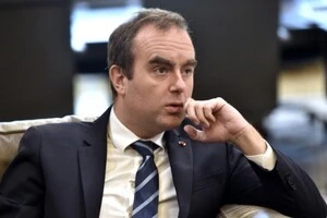 Лекорню, який замінив на посаді Франсуа Байру, наголосив, що ситуація у Франції потребує негайних змін