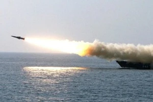 За даними російських медіа, маса бойової частини ракети становить близько 300-400 кг