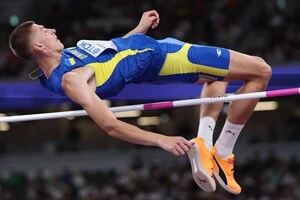Олег Дорощук у кваліфікації зі стрибків у висоту з першої спроби подолав усі висоти