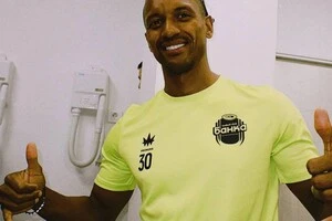 Чемпіон Європи у складі збірної Португалії Нані зіграв за медійну команду «Альфа-Банк»