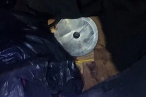 Столичні поліцейські затримали киянина, який побив товариша металевим диском від штанги