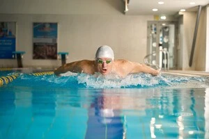 МОЗ руйнує міф: для відвідування басейну непотрібні ніякі довідки