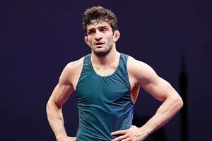 Вшановував ката Маріуполя. Борець з РФ через проблеми з візою пропустить чемпіонат світу