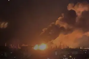 Раніше в ніч проти 14 серпня дрони уразили нафтопереробний завод у Волгоградській області