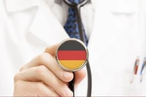 У Німеччині запропоновано брати по €15 за візит до лікаря