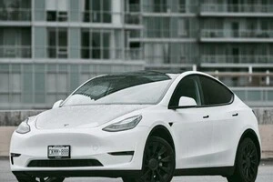 Люди скаржилися, що не можуть відчинити двері ззовні