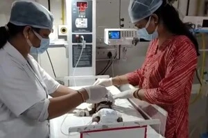 В Індії знайдено 20-денну дівчинку похованою живцем