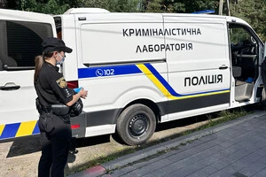 Зараз тривають активні заходи щодо розшуку та затримання чоловіка, який відкрив вогонь