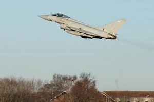 Британські винищувачі Typhoon розпочали патрулювання над Польщею